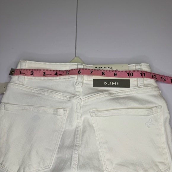 DL1961 Mara Ankle Mid Rise Instasculpt Straight Jeans Size 24 NWT - Picture 12 of 16